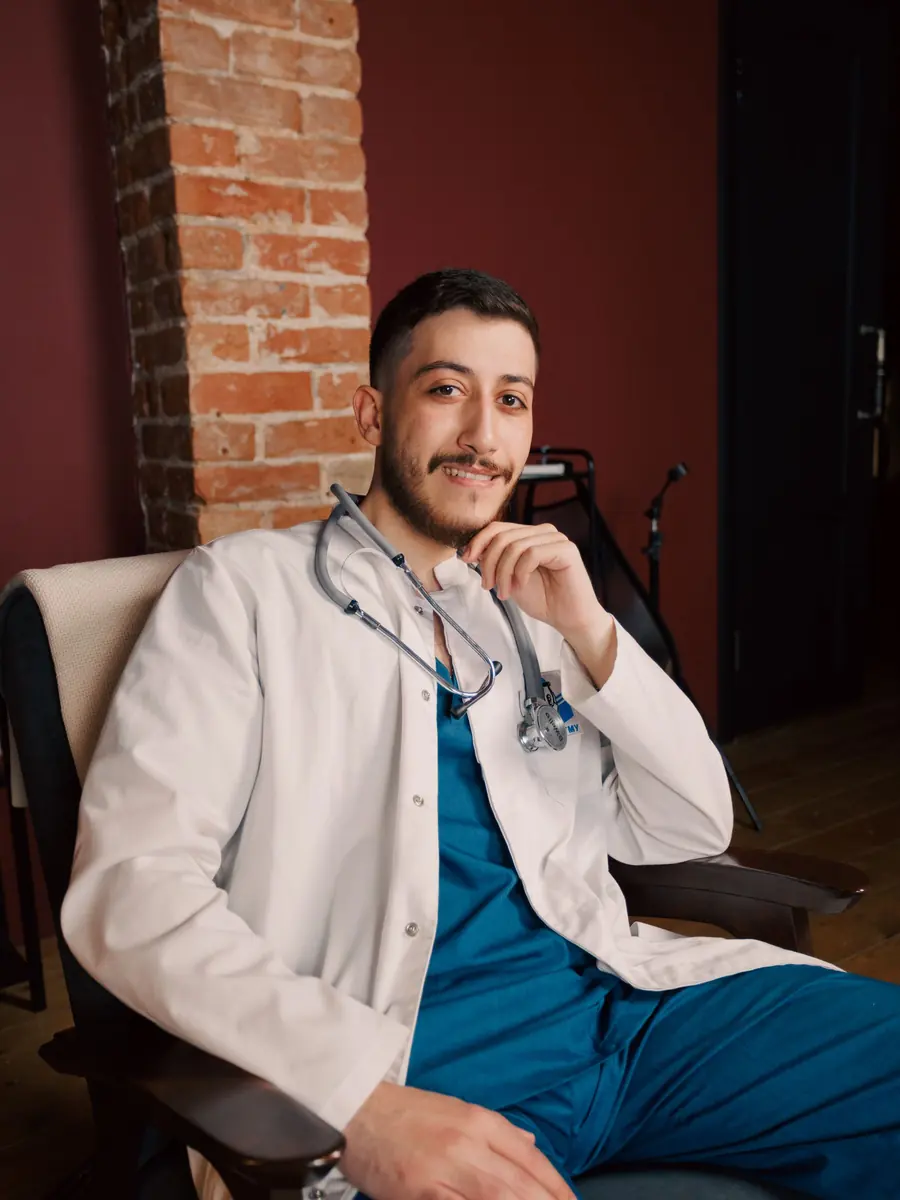 Dt. Kerem Aydınlı portresi