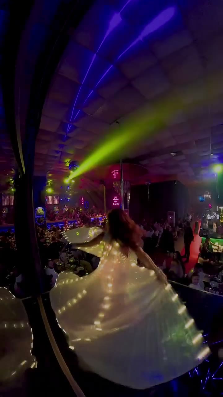 Isabelle'de kalabalık bir gece