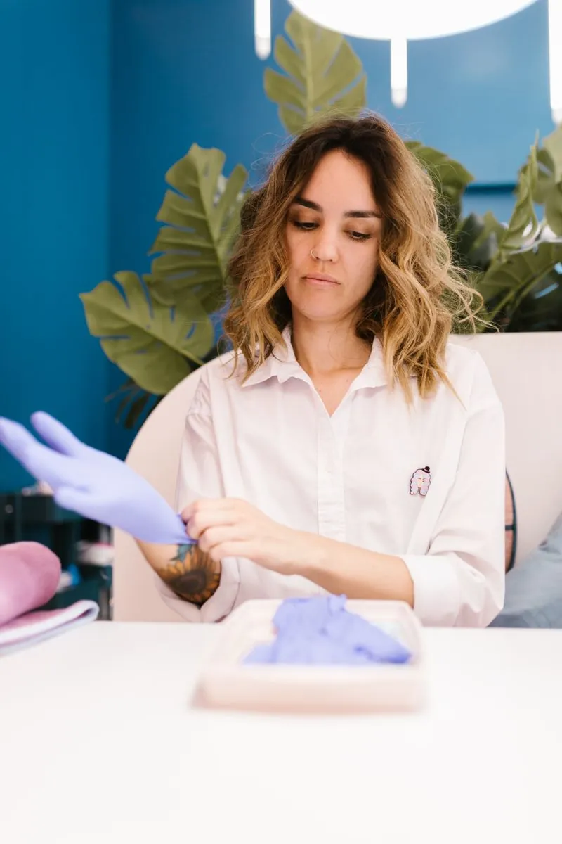Derya Ünal, Kurucu · Nail artist